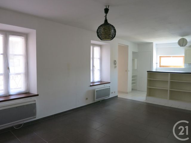 Appartement F1 à louer - 1 pièce - 32.43 m2 - GUIGNES - 77 - ILE-DE-FRANCE - Century 21 Concept Immobilier