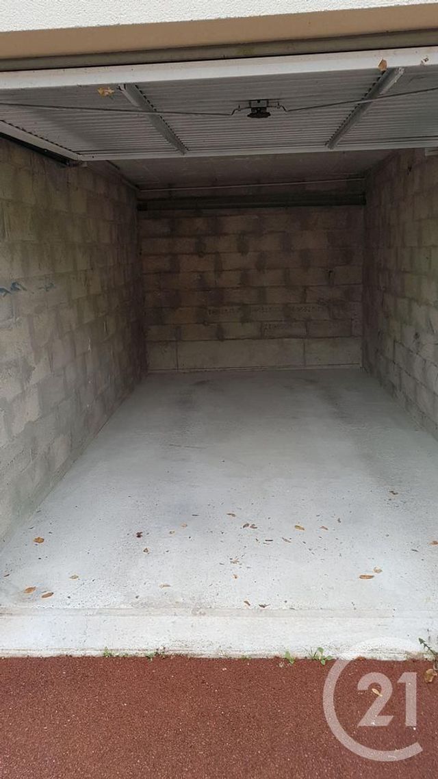 parking à louer - 11.5 m2 - BRIE COMTE ROBERT - 77 - ILE-DE-FRANCE - Century 21 Concept Immobilier