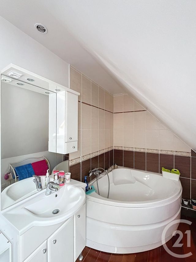 maison à vendre - 7 pièces - 125.0 m2 - COMBS LA VILLE - 77 - ILE-DE-FRANCE - Century 21 Concept Immobilier