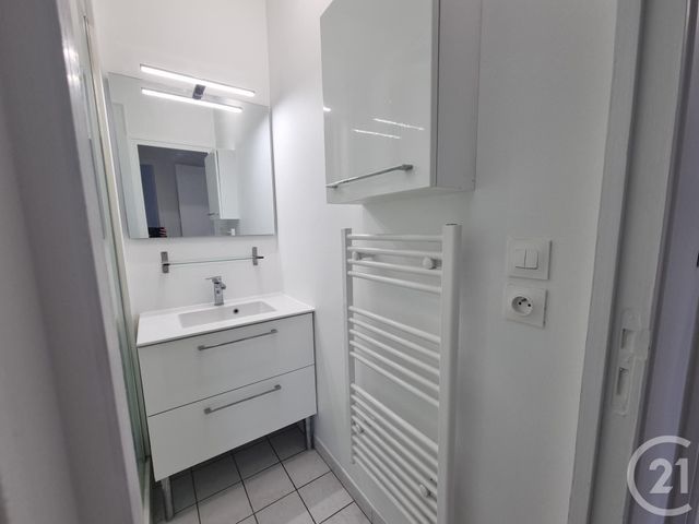 Appartement F3 à louer - 3 pièces - 55.69 m2 - BRIE COMTE ROBERT - 77 - ILE-DE-FRANCE - Century 21 Concept Immobilier