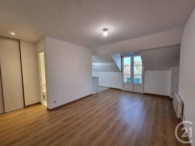Appartement F2 à louer - 2 pièces - 35.6 m2 - BRIE COMTE ROBERT - 77 - ILE-DE-FRANCE - Century 21 Concept Immobilier