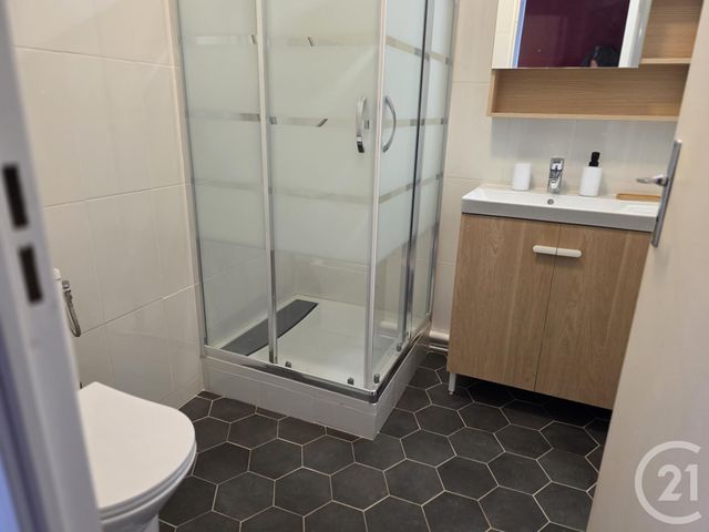 Appartement Studio à louer - 1 pièce - 32.03 m2 - BRIE COMTE ROBERT - 77 - ILE-DE-FRANCE - Century 21 Concept Immobilier