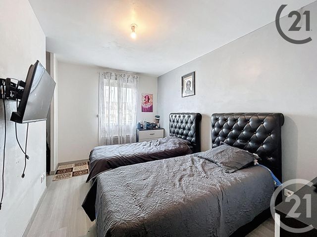 Afficher la photo en grand maison à vendre - 4 pièces - 87.0 m2 - GUIGNES - 77 - ILE-DE-FRANCE - Century 21 Concept Immobilier