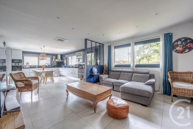 maison à vendre - 6 pièces - 178.5 m2 - OZOUER LE VOULGIS - 77 - ILE-DE-FRANCE - Century 21 Concept Immobilier