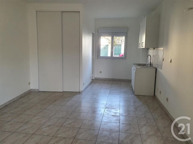 Appartement F1 à louer - 1 pièce - 34.61 m2 - OZOIR LA FERRIERE - 77 - ILE-DE-FRANCE - Century 21 Concept Immobilier