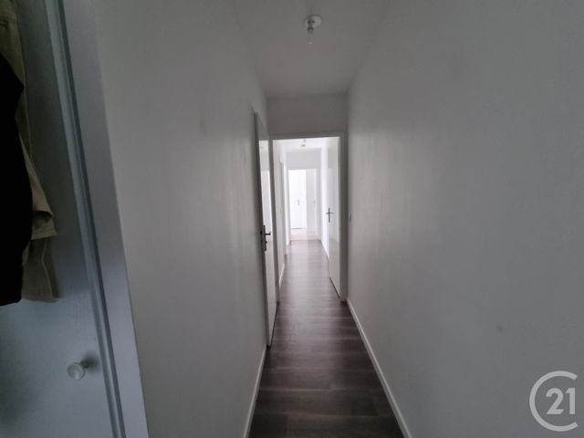 Afficher la photo en grand Appartement F4 à louer - 4 pièces - 79.96 m2 - BRIE COMTE ROBERT - 77 - ILE-DE-FRANCE - Century 21 Concept Immobilier