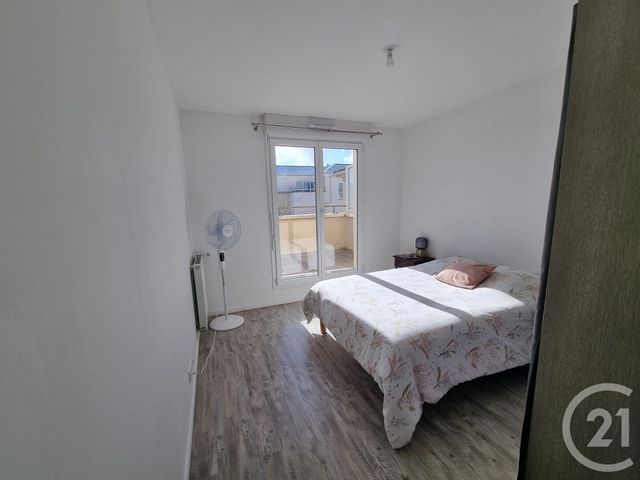 Afficher la photo en grand Appartement F4 à louer - 4 pièces - 79.96 m2 - BRIE COMTE ROBERT - 77 - ILE-DE-FRANCE - Century 21 Concept Immobilier