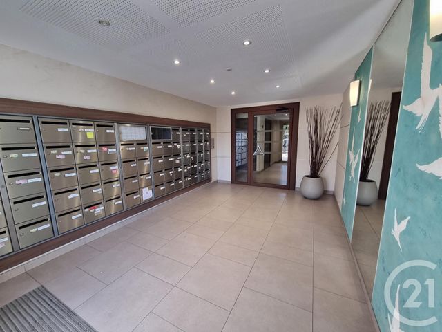 Afficher la photo en grand Appartement F4 à louer - 4 pièces - 79.96 m2 - BRIE COMTE ROBERT - 77 - ILE-DE-FRANCE - Century 21 Concept Immobilier