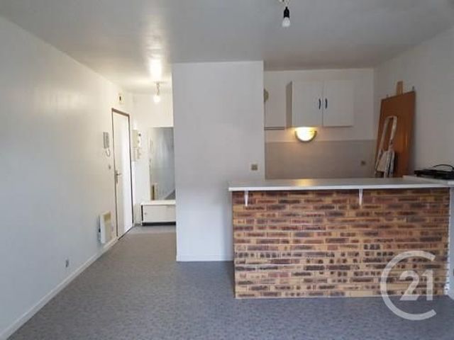 Appartement Studio à louer - 1 pièce - 24.72 m2 - BRIE COMTE ROBERT - 77 - ILE-DE-FRANCE - Century 21 Concept Immobilier