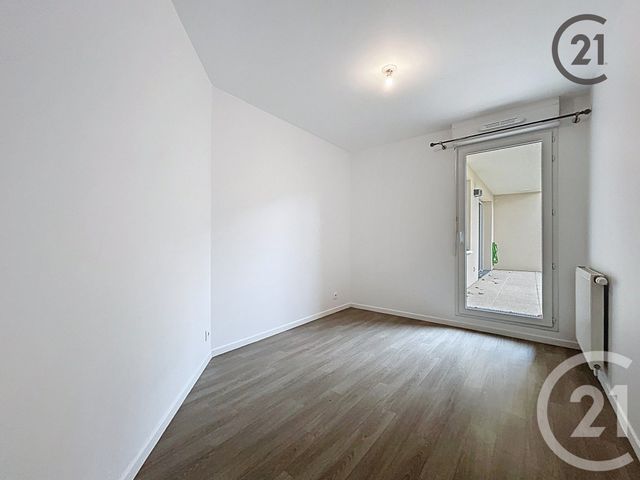 Afficher la photo en grand Appartement F3 à vendre - 3 pièces - 66.1 m2 - BRIE COMTE ROBERT - 77 - ILE-DE-FRANCE - Century 21 Concept Immobilier