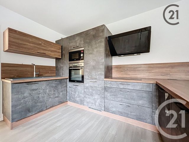 Afficher la photo en grand Appartement F3 à vendre - 3 pièces - 66.1 m2 - BRIE COMTE ROBERT - 77 - ILE-DE-FRANCE - Century 21 Concept Immobilier