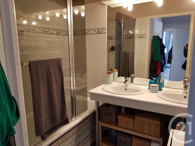 Appartement F3 à louer - 3 pièces - 64.01 m2 - BRIE COMTE ROBERT - 77 - ILE-DE-FRANCE - Century 21 Concept Immobilier