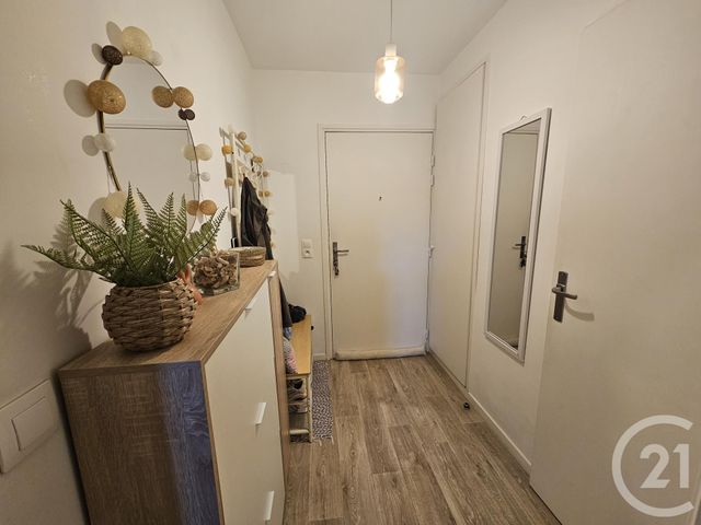 Appartement F2 à louer - 2 pièces - 42.96 m2 - BRIE COMTE ROBERT - 77 - ILE-DE-FRANCE - Century 21 Concept Immobilier