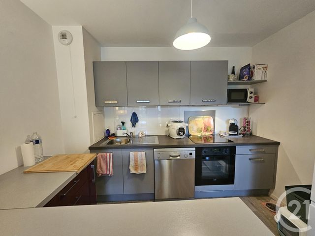 Appartement F2 à louer - 2 pièces - 42.96 m2 - BRIE COMTE ROBERT - 77 - ILE-DE-FRANCE - Century 21 Concept Immobilier