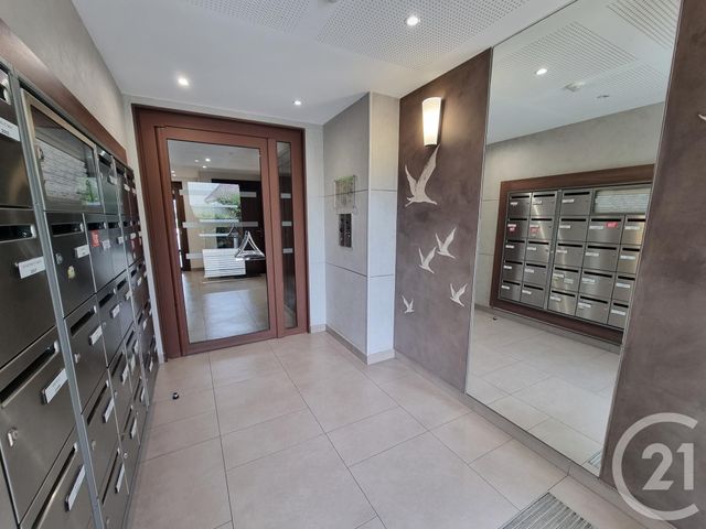 Appartement F3 à louer - 3 pièces - 63.25 m2 - BRIE COMTE ROBERT - 77 - ILE-DE-FRANCE - Century 21 Concept Immobilier