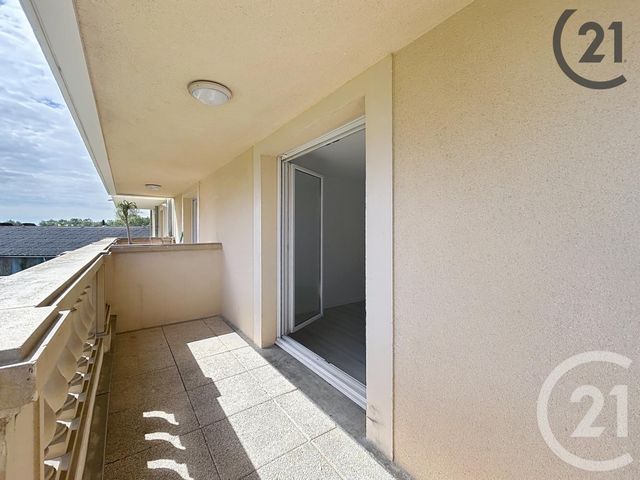 Appartement F3 à louer - 3 pièces - 57.69 m2 - BRIE COMTE ROBERT - 77 - ILE-DE-FRANCE - Century 21 Concept Immobilier