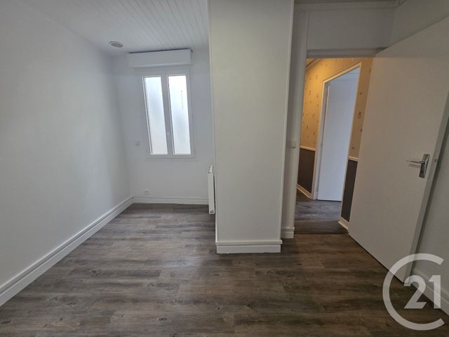 Appartement F2 à louer - 2 pièces - 39.58 m2 - BRIE COMTE ROBERT - 77 - ILE-DE-FRANCE - Century 21 Concept Immobilier