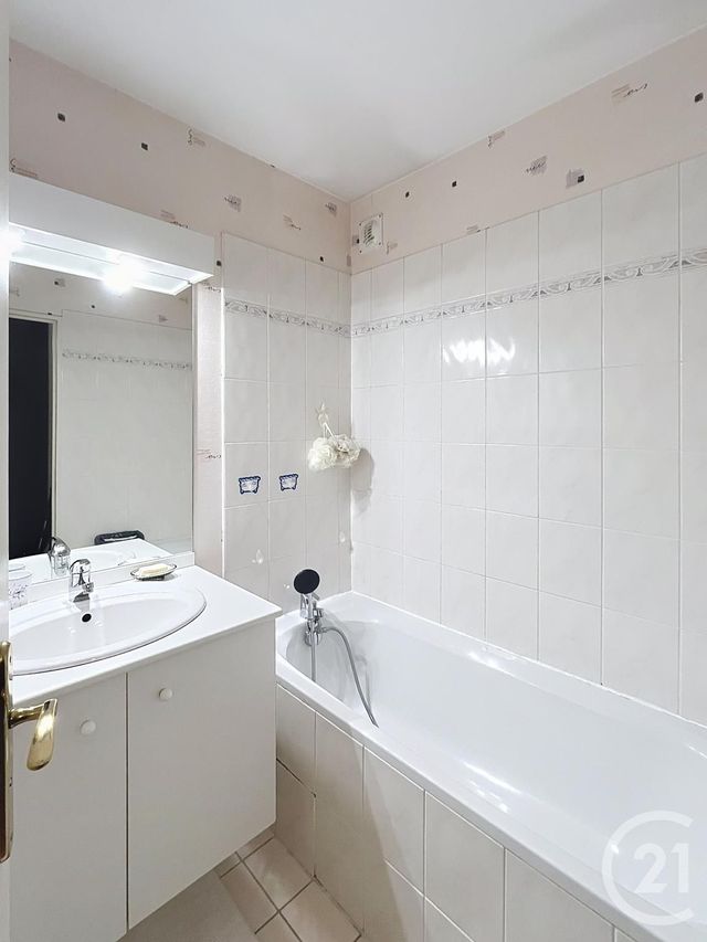 Appartement F3 à vendre - 3 pièces - 67.85 m2 - BRIE COMTE ROBERT - 77 - ILE-DE-FRANCE - Century 21 Concept Immobilier