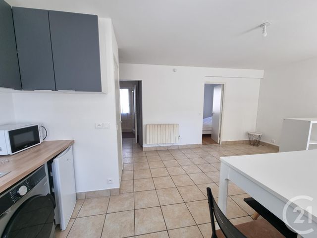 Appartement F2 à louer - 2 pièces - 40.26 m2 - BRIE COMTE ROBERT - 77 - ILE-DE-FRANCE - Century 21 Concept Immobilier