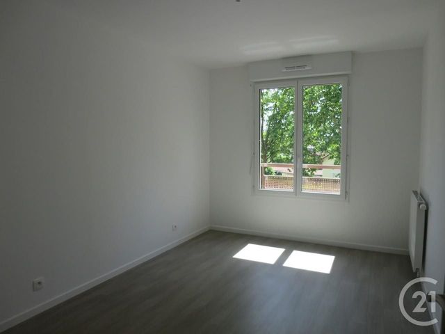 Appartement F2 à louer - 2 pièces - 43.27 m2 - BRIE COMTE ROBERT - 77 - ILE-DE-FRANCE - Century 21 Concept Immobilier