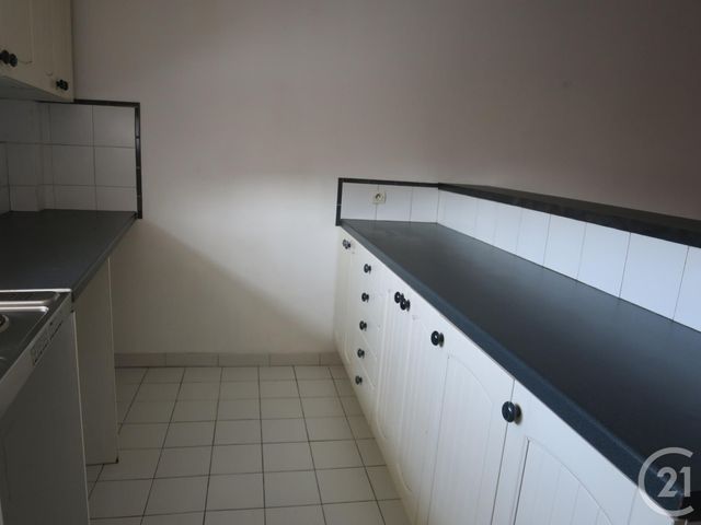 Appartement F1 à louer - 1 pièce - 32.43 m2 - GUIGNES - 77 - ILE-DE-FRANCE - Century 21 Concept Immobilier