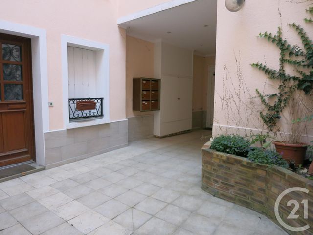 Appartement F1 à louer - 1 pièce - 32.43 m2 - GUIGNES - 77 - ILE-DE-FRANCE - Century 21 Concept Immobilier