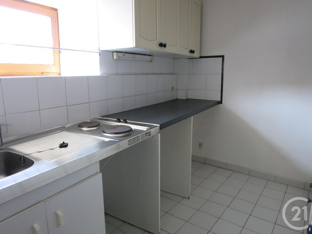 Appartement F1 à louer - 1 pièce - 32.43 m2 - GUIGNES - 77 - ILE-DE-FRANCE - Century 21 Concept Immobilier