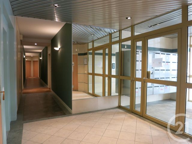 Appartement F1 à louer - 1 pièce - 28.1 m2 - BRIE COMTE ROBERT - 77 - ILE-DE-FRANCE - Century 21 Concept Immobilier