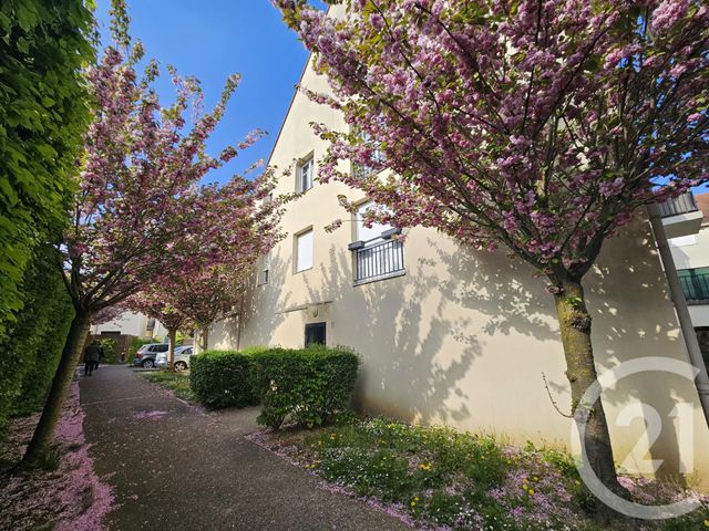 Appartement F1 bis à louer - 2 pièces - 29.44 m2 - BRIE COMTE ROBERT - 77 - ILE-DE-FRANCE - Century 21 Concept Immobilier