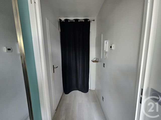 Appartement F1 bis à louer - 2 pièces - 29.44 m2 - BRIE COMTE ROBERT - 77 - ILE-DE-FRANCE - Century 21 Concept Immobilier