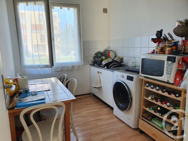 Appartement F2 à louer - 2 pièces - 41.65 m2 - BRIE COMTE ROBERT - 77 - ILE-DE-FRANCE - Century 21 Concept Immobilier