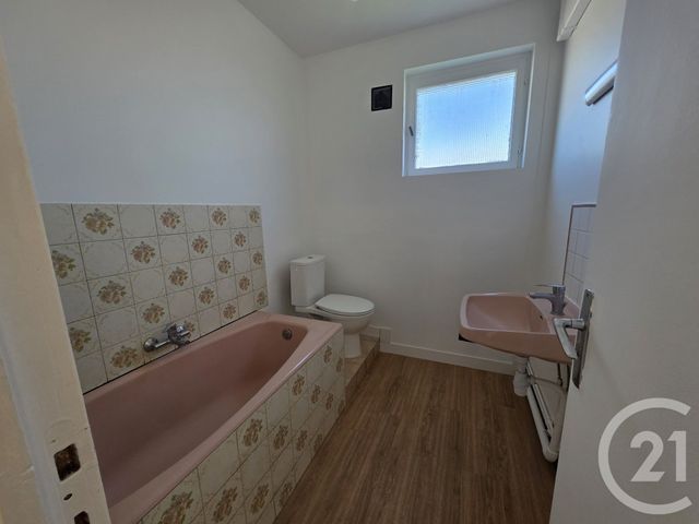 Appartement F2 à louer - 2 pièces - 41.65 m2 - BRIE COMTE ROBERT - 77 - ILE-DE-FRANCE - Century 21 Concept Immobilier