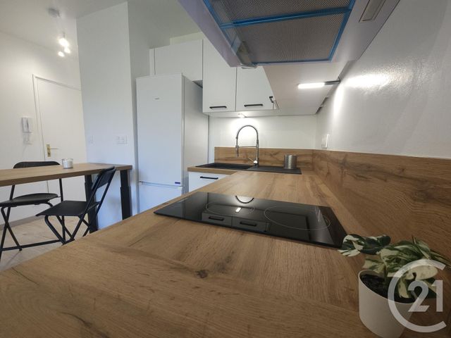 Appartement Studio à louer - 1 pièce - 24.4 m2 - BRIE COMTE ROBERT - 77 - ILE-DE-FRANCE - Century 21 Concept Immobilier
