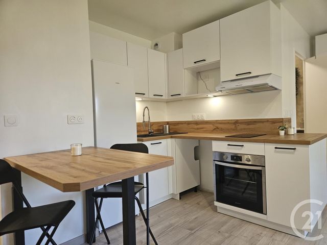 Appartement Studio à louer - 1 pièce - 24.4 m2 - BRIE COMTE ROBERT - 77 - ILE-DE-FRANCE - Century 21 Concept Immobilier