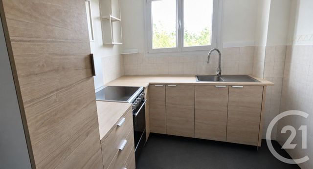 Appartement F4 à louer - 4 pièces - 63.19 m2 - BRIE COMTE ROBERT - 77 - ILE-DE-FRANCE - Century 21 Concept Immobilier