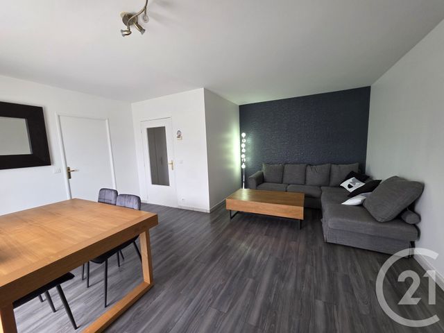 Appartement F2 à louer - 2 pièces - 50.5 m2 - BRIE COMTE ROBERT - 77 - ILE-DE-FRANCE - Century 21 Concept Immobilier