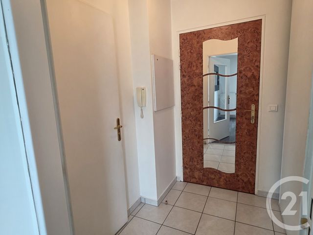 Appartement F2 à louer - 2 pièces - 50.5 m2 - BRIE COMTE ROBERT - 77 - ILE-DE-FRANCE - Century 21 Concept Immobilier