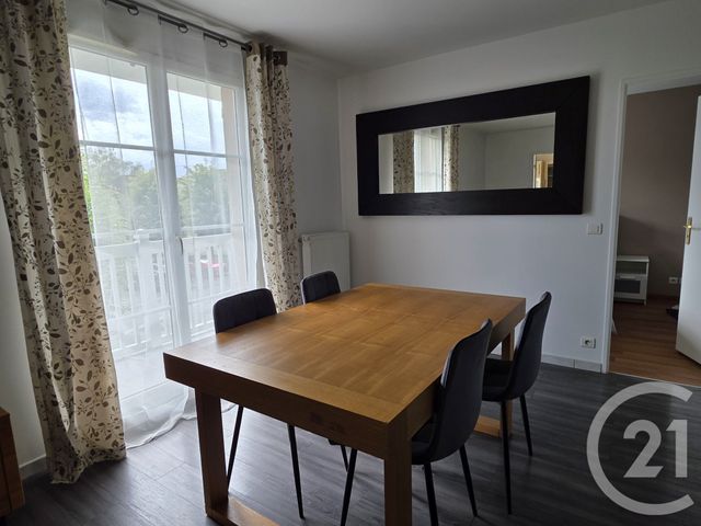 Appartement F2 à louer - 2 pièces - 50.5 m2 - BRIE COMTE ROBERT - 77 - ILE-DE-FRANCE - Century 21 Concept Immobilier