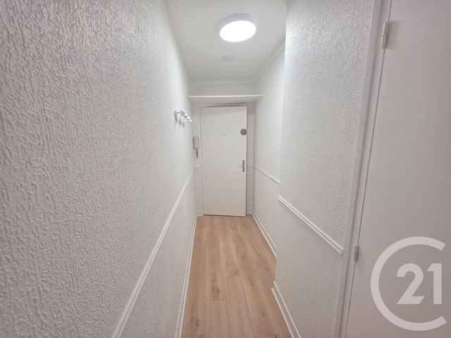 Appartement Studio à louer - 1 pièce - 27.35 m2 - BRIE COMTE ROBERT - 77 - ILE-DE-FRANCE - Century 21 Concept Immobilier