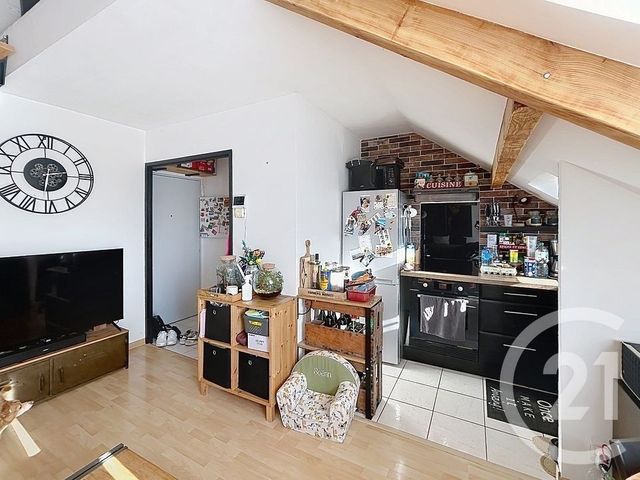 Appartement F2 à vendre - 2 pièces - 29.8 m2 - ROISSY EN BRIE - 77 - ILE-DE-FRANCE - Century 21 Concept Immobilier