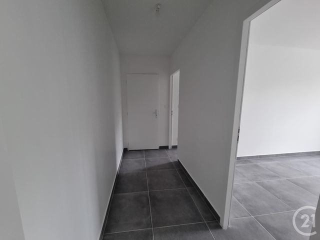 Appartement F3 à louer - 3 pièces - 65.28 m2 - FONTENAY TRESIGNY - 77 - ILE-DE-FRANCE - Century 21 Concept Immobilier