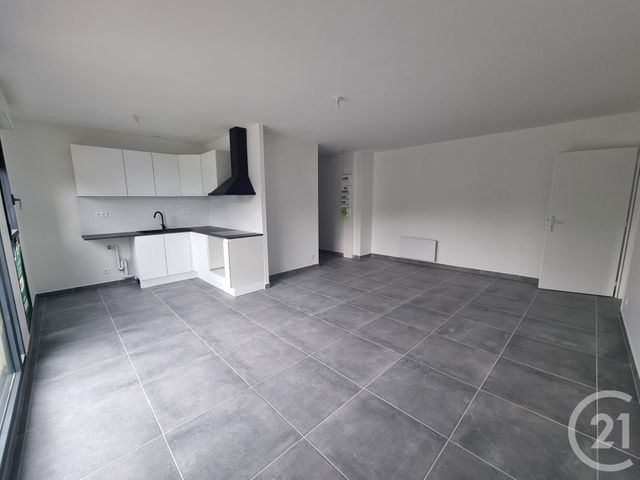 Appartement F3 à louer - 3 pièces - 65.28 m2 - FONTENAY TRESIGNY - 77 - ILE-DE-FRANCE - Century 21 Concept Immobilier