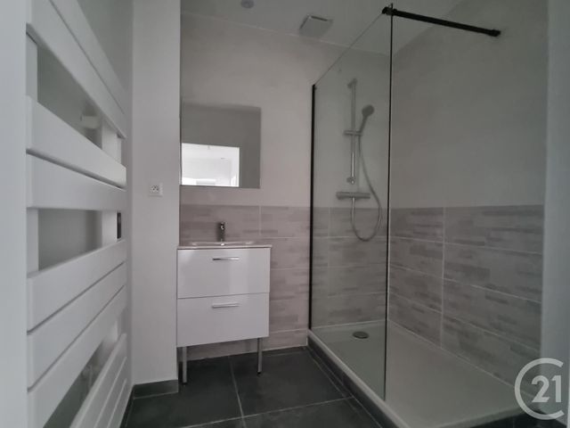 Appartement F3 à louer - 3 pièces - 65.28 m2 - FONTENAY TRESIGNY - 77 - ILE-DE-FRANCE - Century 21 Concept Immobilier