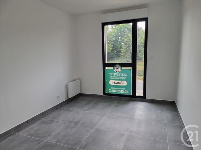Appartement F3 à louer - 3 pièces - 65.28 m2 - FONTENAY TRESIGNY - 77 - ILE-DE-FRANCE - Century 21 Concept Immobilier