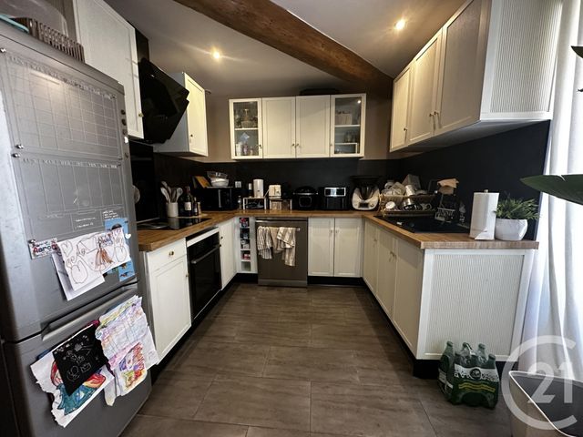 Appartement F3 à louer - 3 pièces - 75.82 m2 - SOLERS - 77 - ILE-DE-FRANCE - Century 21 Concept Immobilier
