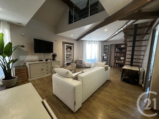 Appartement F3 à louer - 3 pièces - 75.82 m2 - SOLERS - 77 - ILE-DE-FRANCE - Century 21 Concept Immobilier