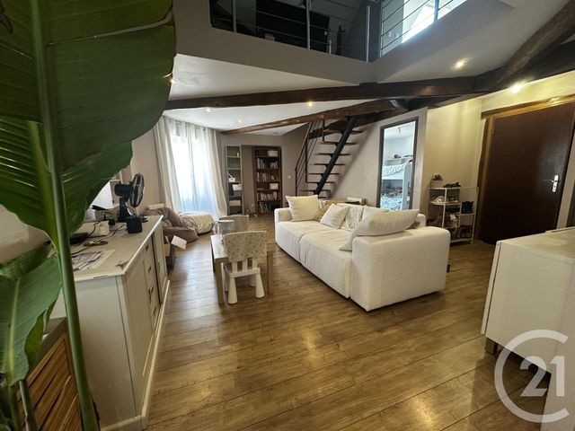 Appartement F3 à louer - 3 pièces - 75.82 m2 - SOLERS - 77 - ILE-DE-FRANCE - Century 21 Concept Immobilier