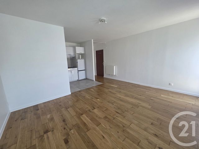 Appartement F1 à louer - 1 pièce - 28.13 m2 - BRIE COMTE ROBERT - 77 - ILE-DE-FRANCE - Century 21 Concept Immobilier