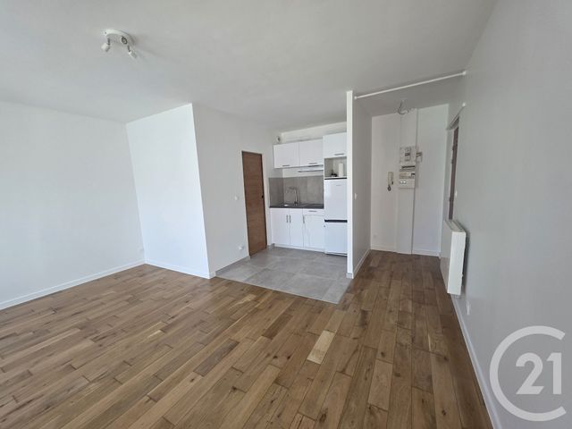 Appartement F1 à louer - 1 pièce - 28.13 m2 - BRIE COMTE ROBERT - 77 - ILE-DE-FRANCE - Century 21 Concept Immobilier