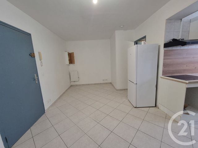Appartement F2 à louer - 2 pièces - 32.88 m2 - BRIE COMTE ROBERT - 77 - ILE-DE-FRANCE - Century 21 Concept Immobilier